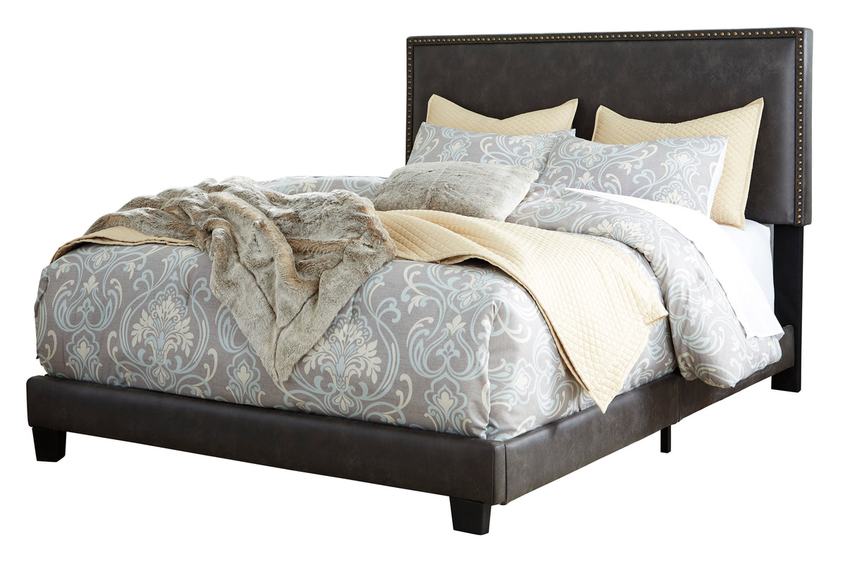 Dolante Queen Bed Frame (Brown)